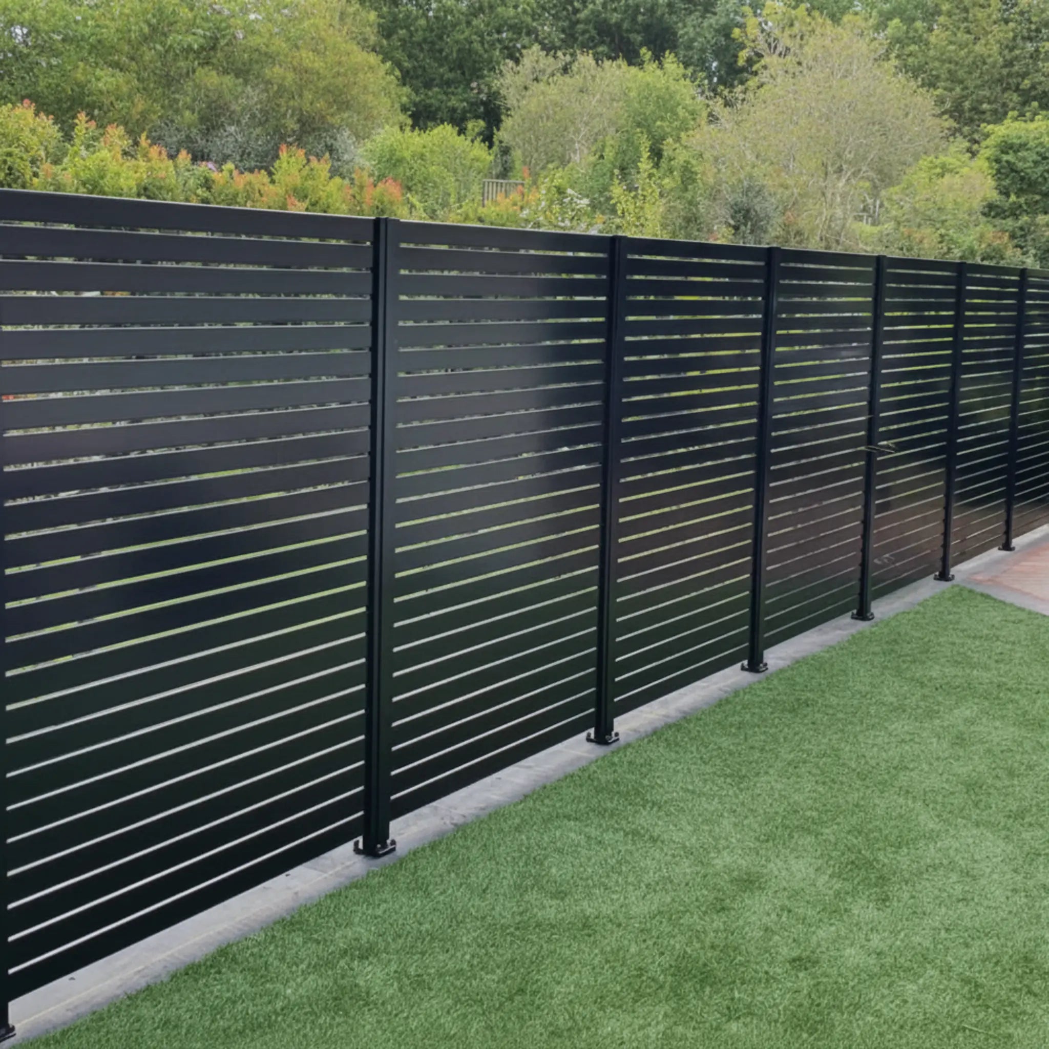 Horizontal Slat Aluminium Fence | Black | XF07B | NZ
